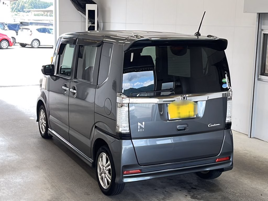 HONDA N-BOX