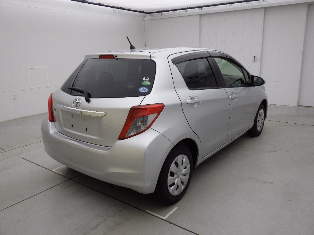 TOYOTA VITZ