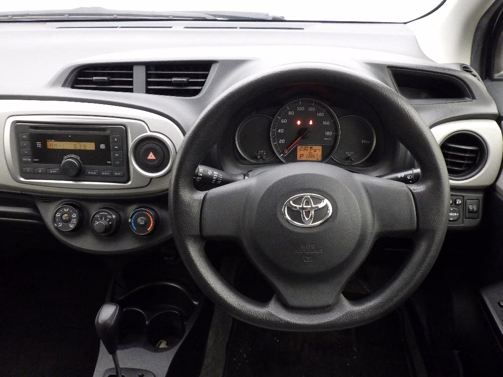 TOYOTA VITZ