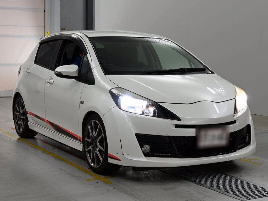 TOYOTA VITZ