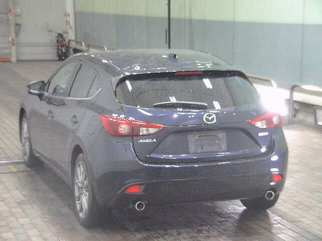MAZDA AXELA