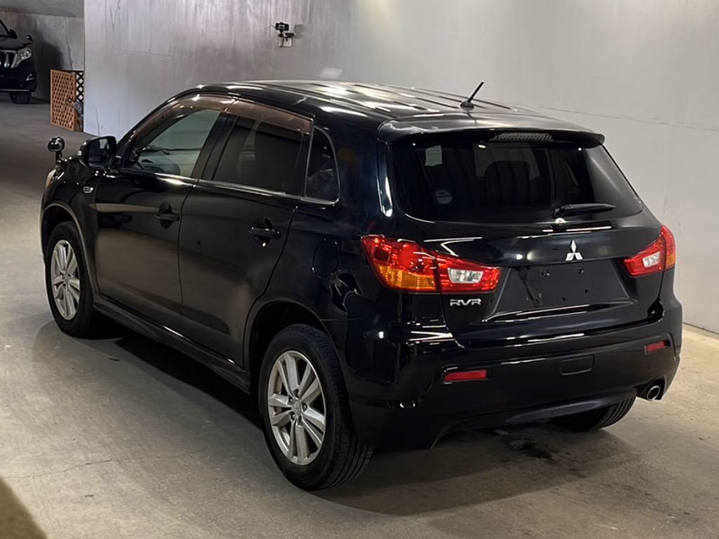MITSUBISHI RVR