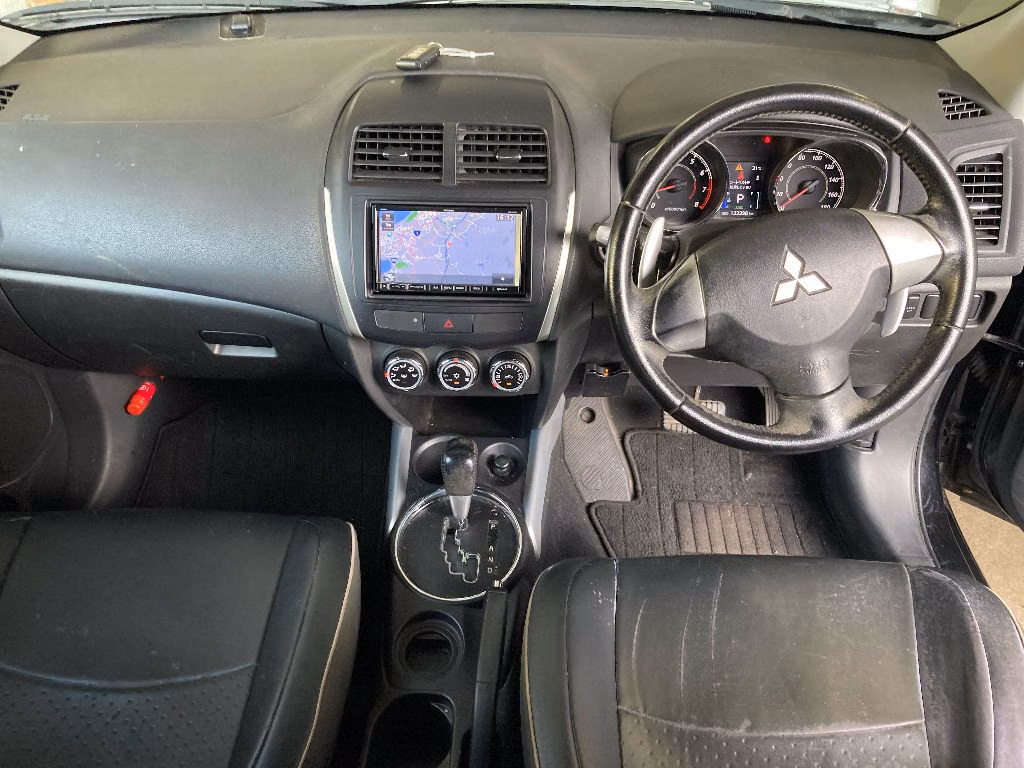 MITSUBISHI RVR