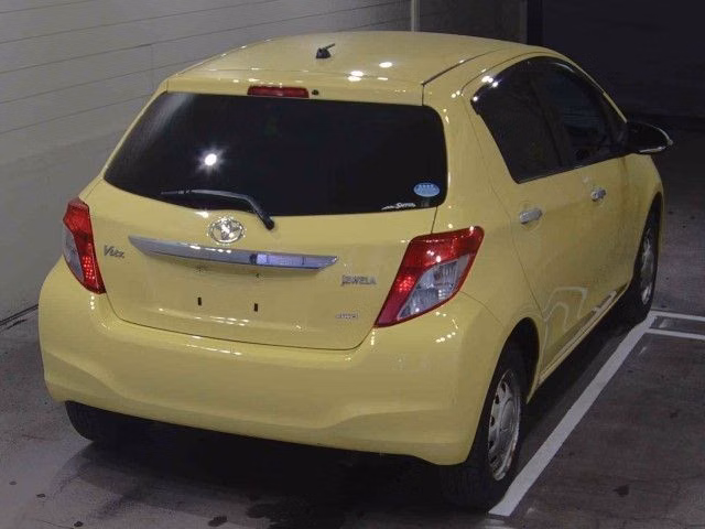 TOYOTA VITZ