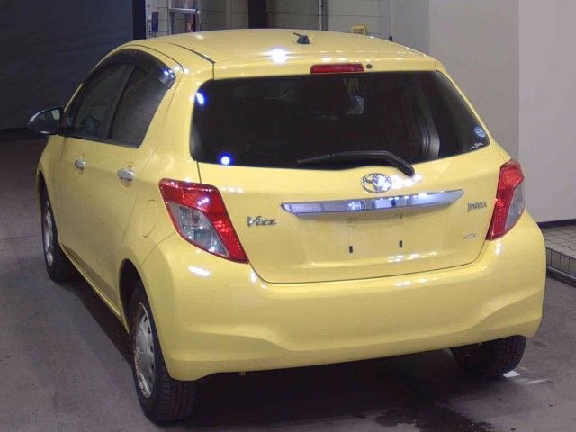 TOYOTA VITZ