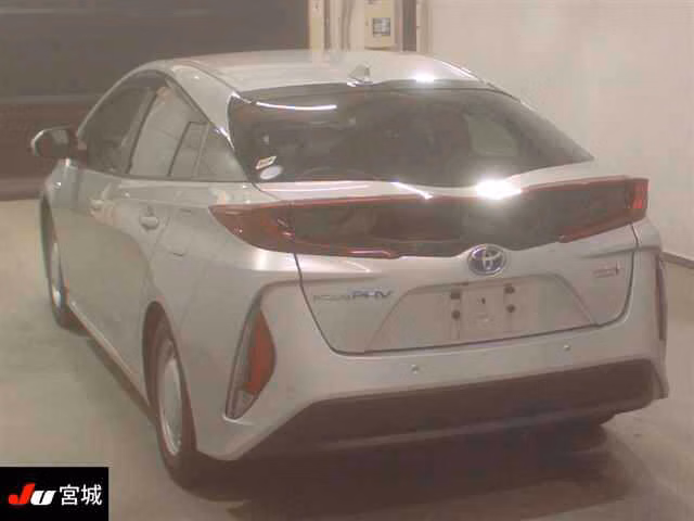 TOYOTA PRIUS PHV