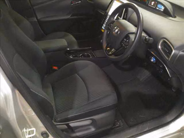 TOYOTA PRIUS PHV