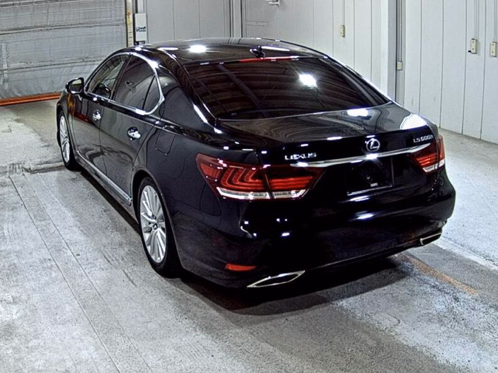 LEXUS LS600H