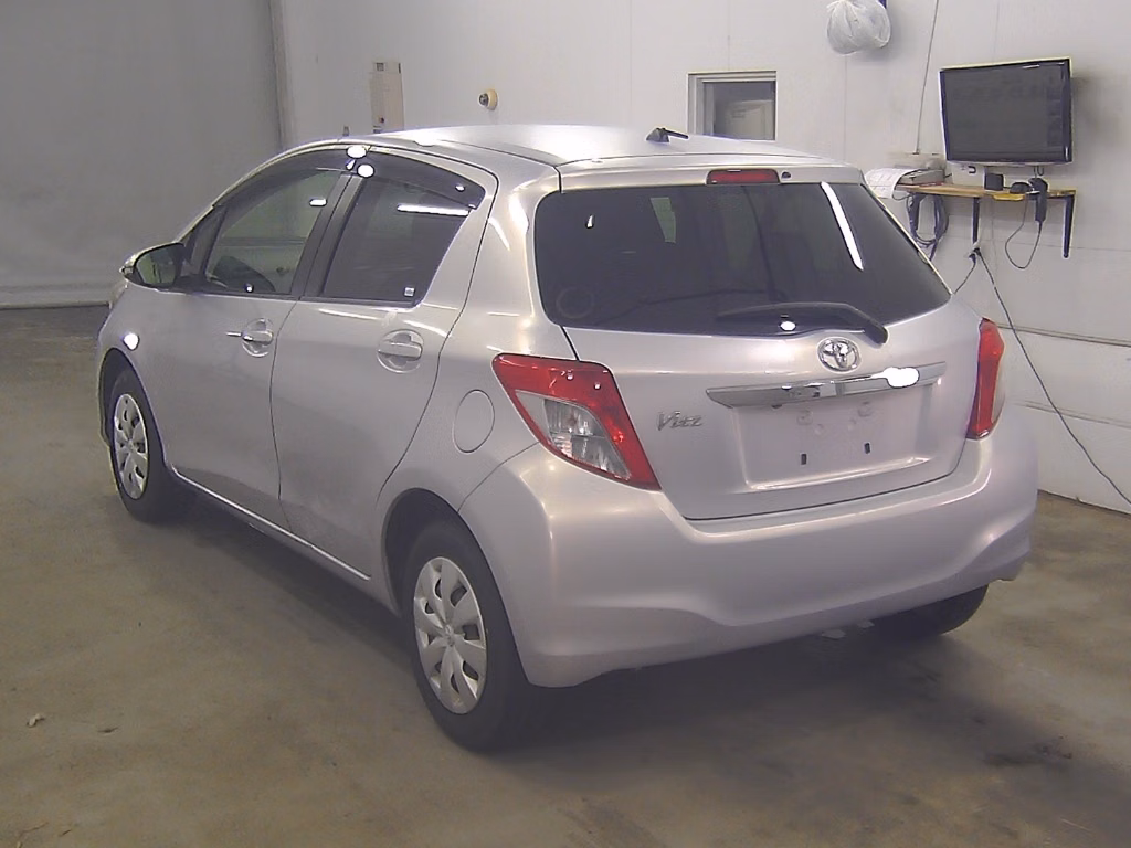TOYOTA VITZ