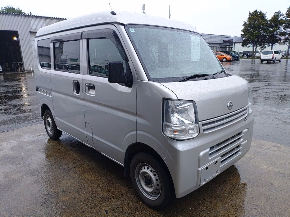 NISSAN NV100 CLIPPER