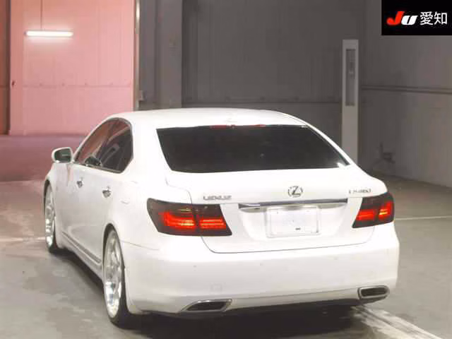 LEXUS LS460