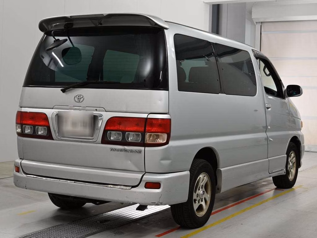 TOYOTA TOURING HIACE