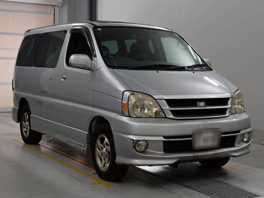 TOYOTA TOURING HIACE