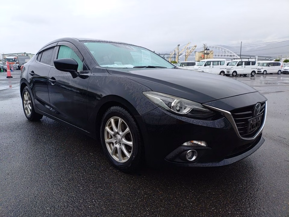 MAZDA AXELA