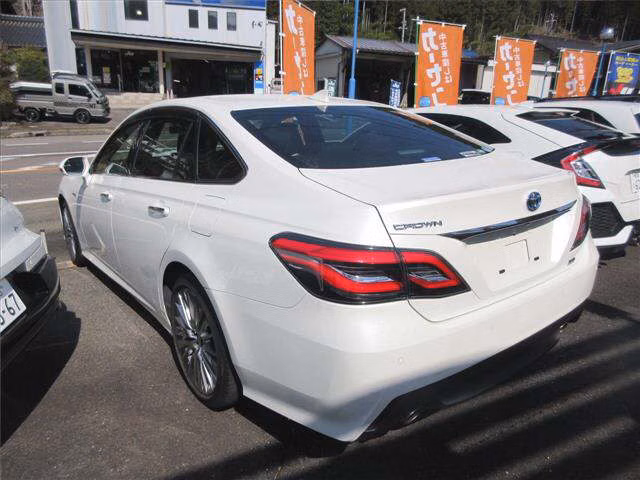 TOYOTA CROWN