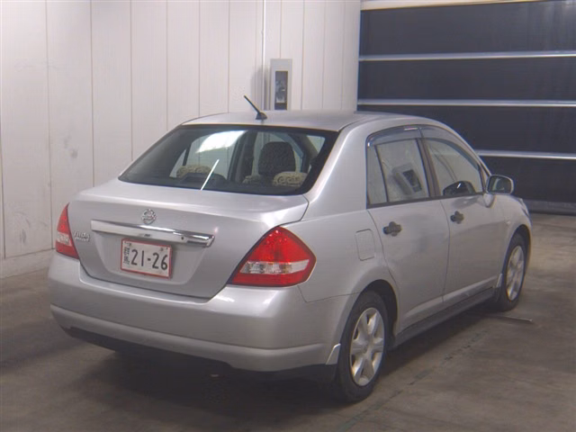 NISSAN TIIDA LATIO