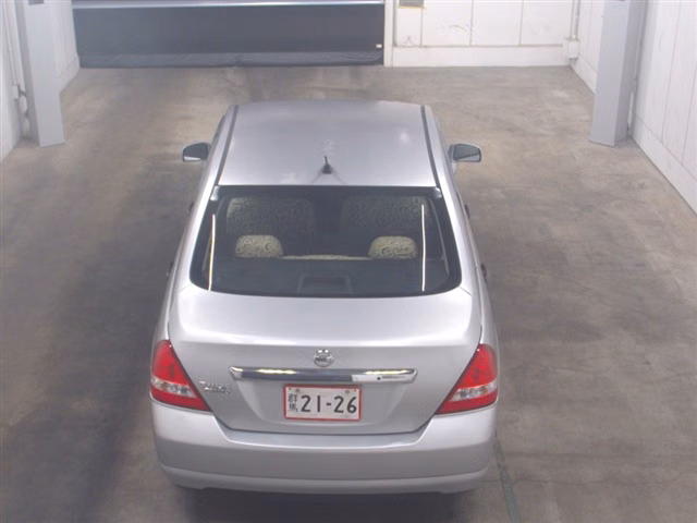 NISSAN TIIDA LATIO