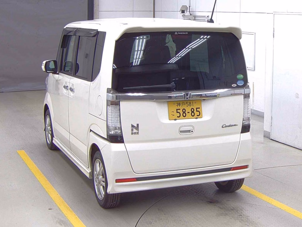 HONDA N-BOX