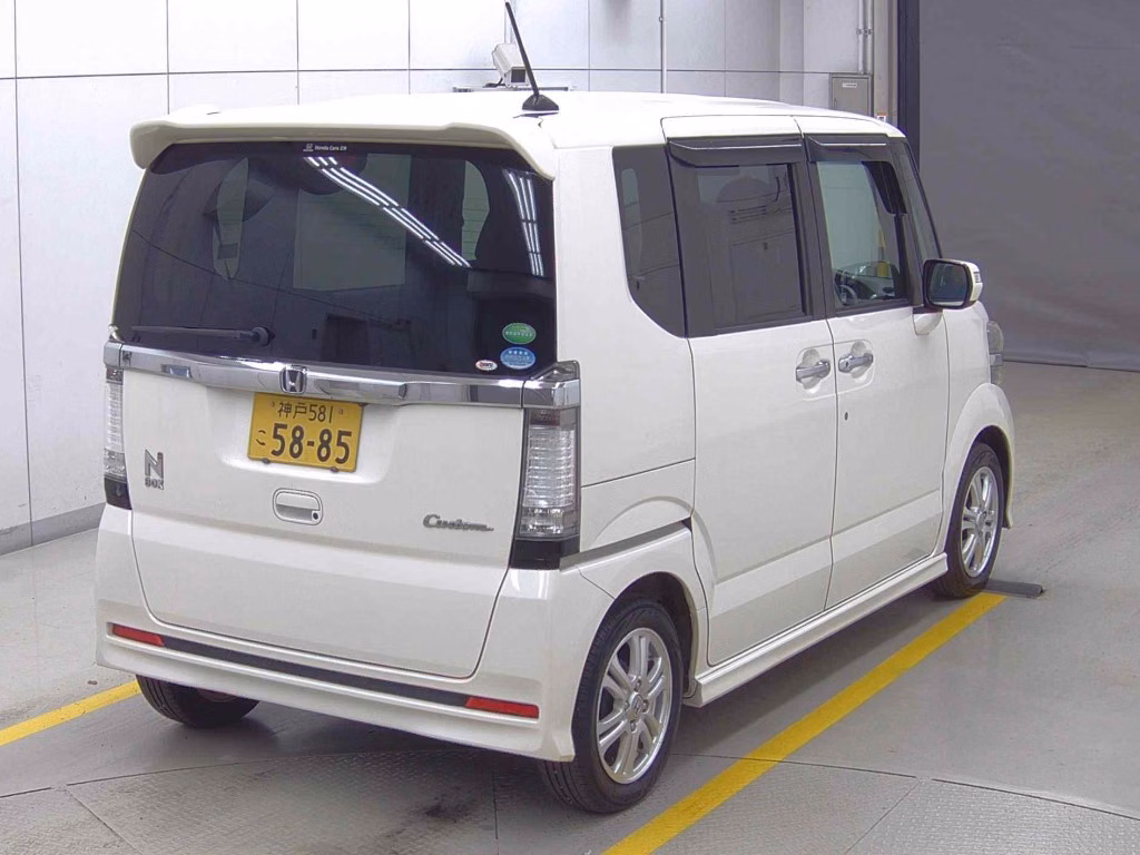 HONDA N-BOX