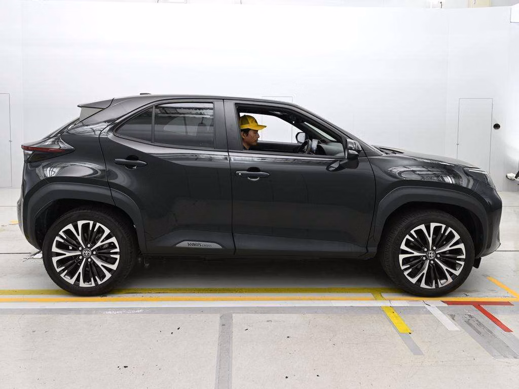 TOYOTA YARIS CROSS
