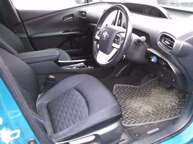 TOYOTA PRIUS PHV