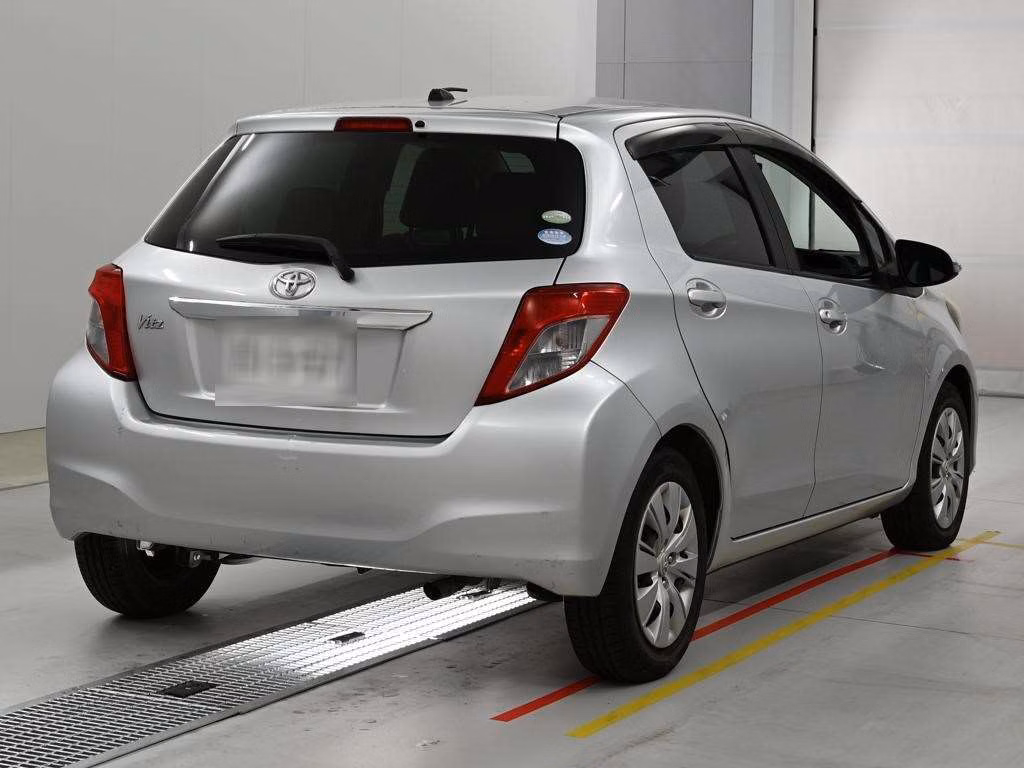 TOYOTA VITZ