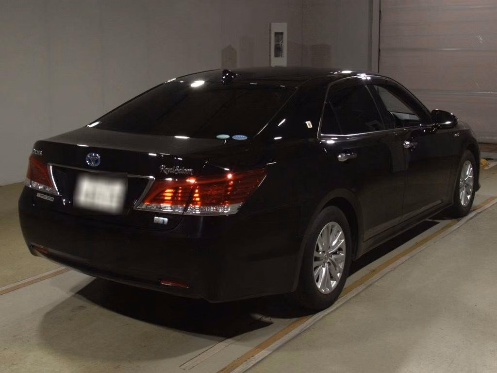TOYOTA CROWN