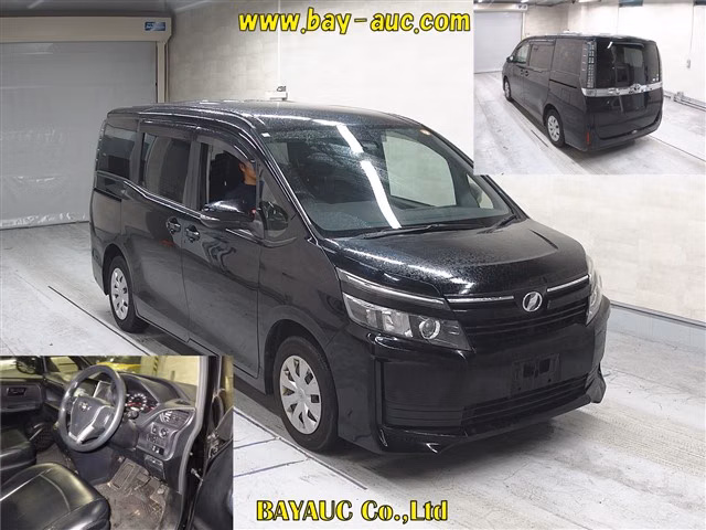 TOYOTA VOXY