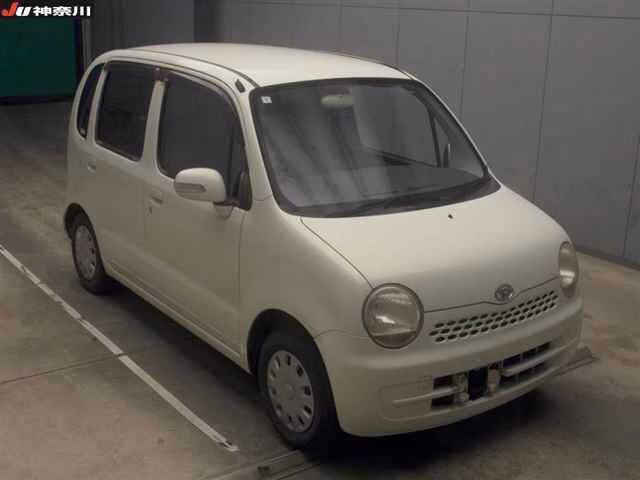 DAIHATSU MOVE LATTE