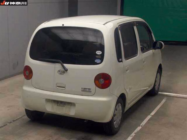 DAIHATSU MOVE LATTE