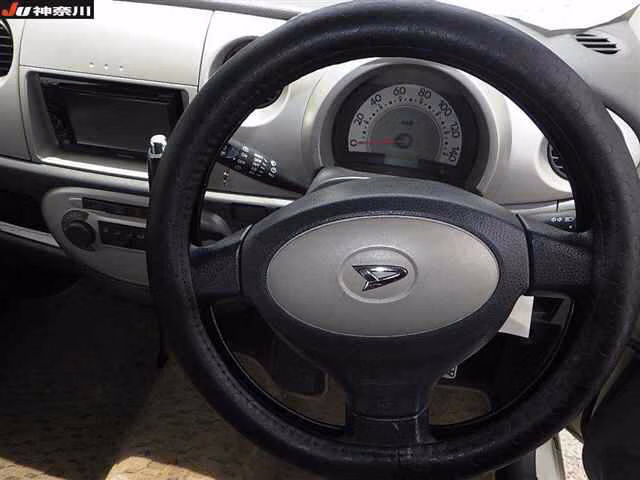 DAIHATSU MOVE LATTE
