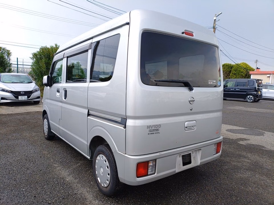 NISSAN NV100 CLIPPER