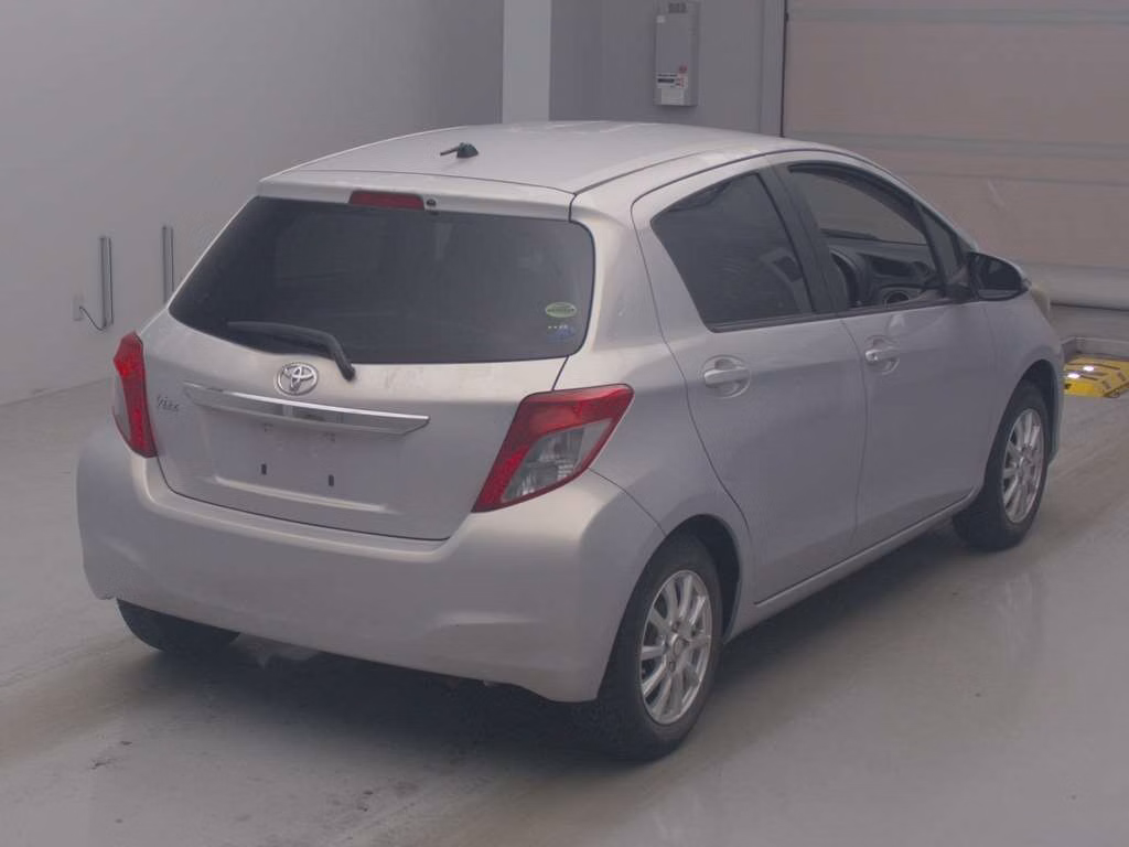 TOYOTA VITZ