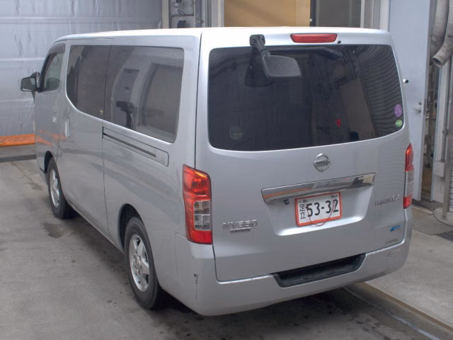NISSAN NV350 CARAVAN