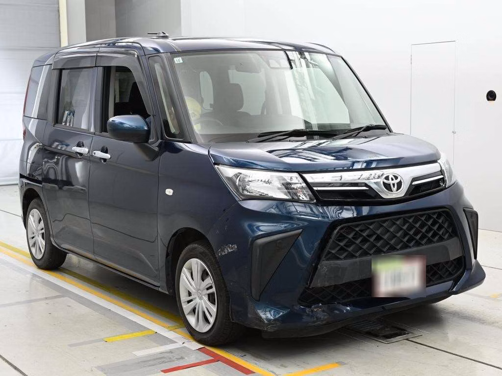 TOYOTA ROOMY