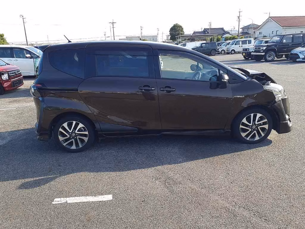 TOYOTA SIENTA
