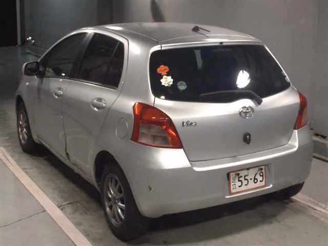TOYOTA VITZ