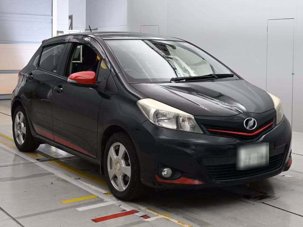 TOYOTA VITZ