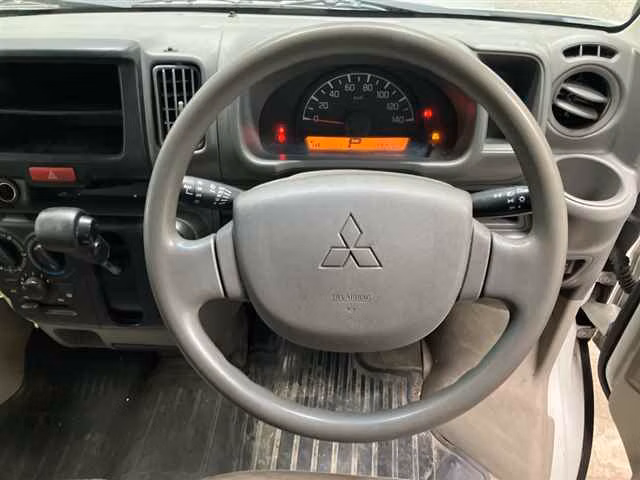 MITSUBISHI MINICAB