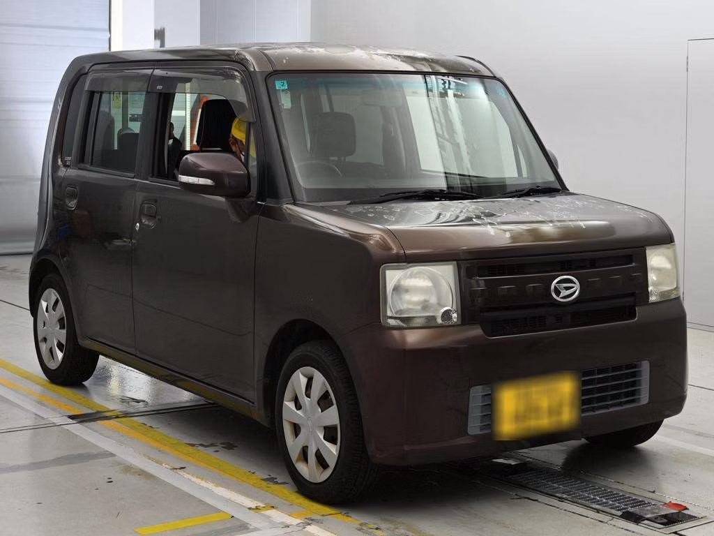 DAIHATSU MOVE CONTE