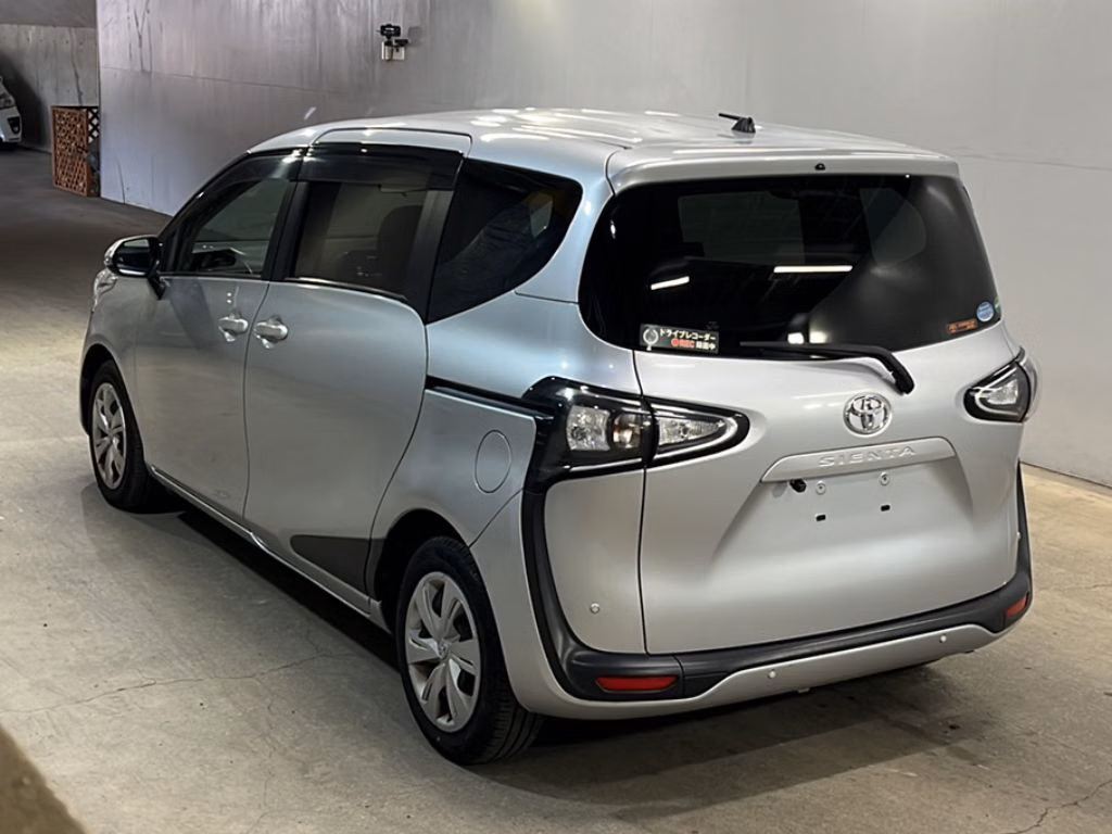 TOYOTA SIENTA