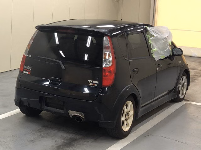 MITSUBISHI COLT