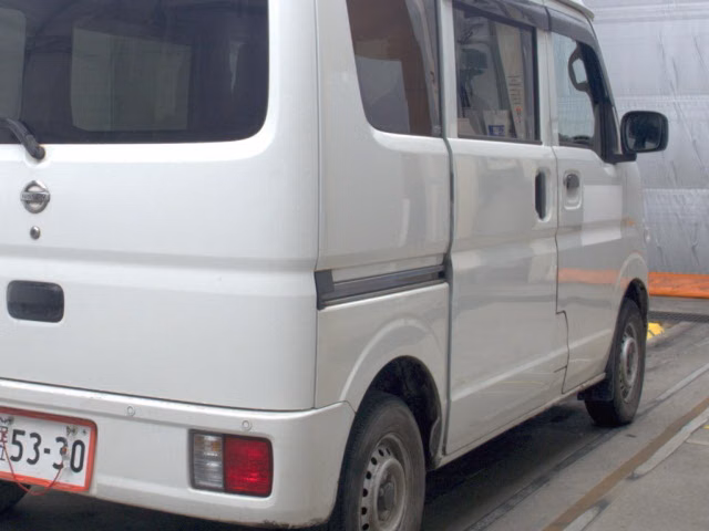 NISSAN NV100 CLIPPER
