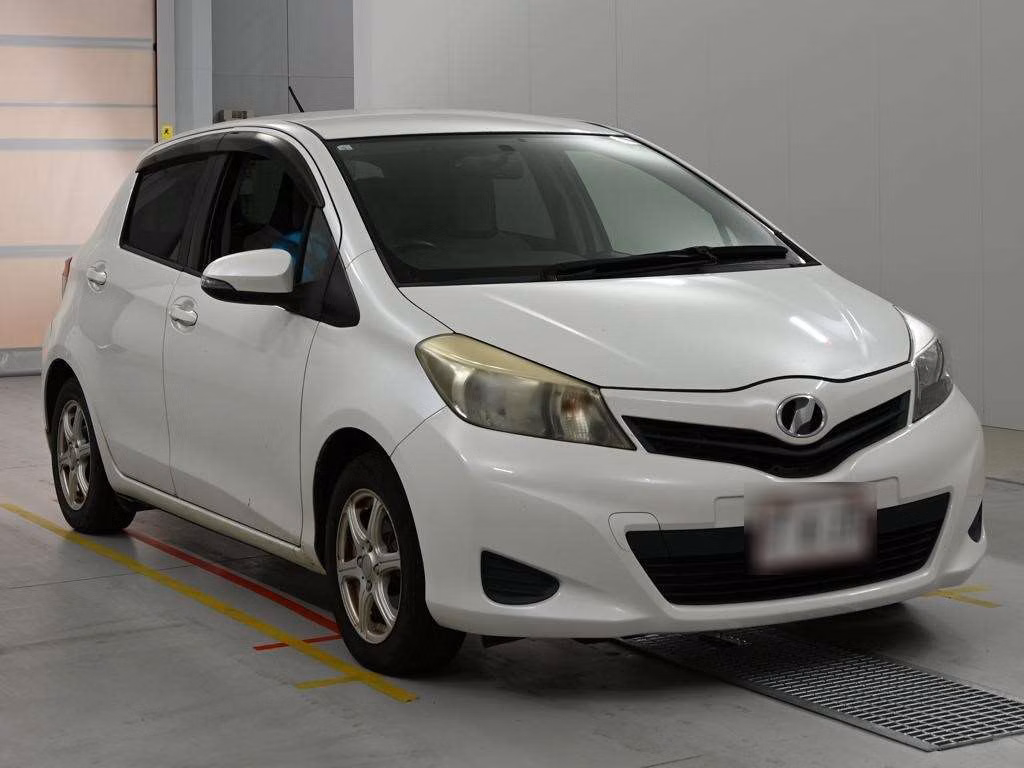 TOYOTA VITZ