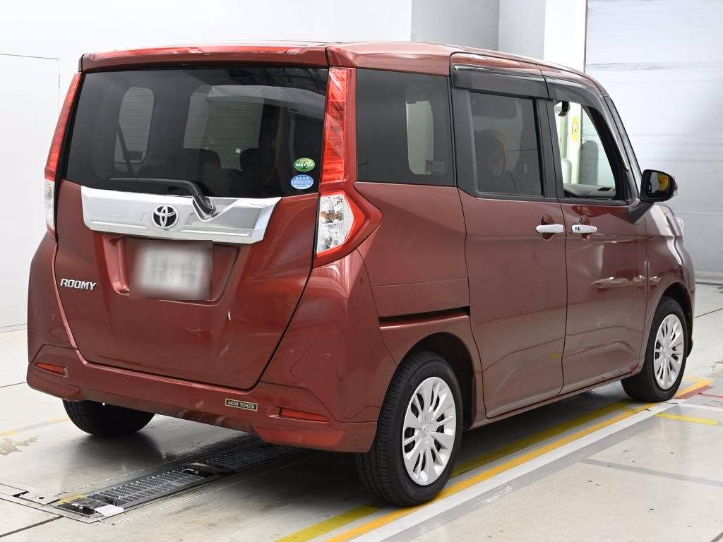 TOYOTA ROOMY