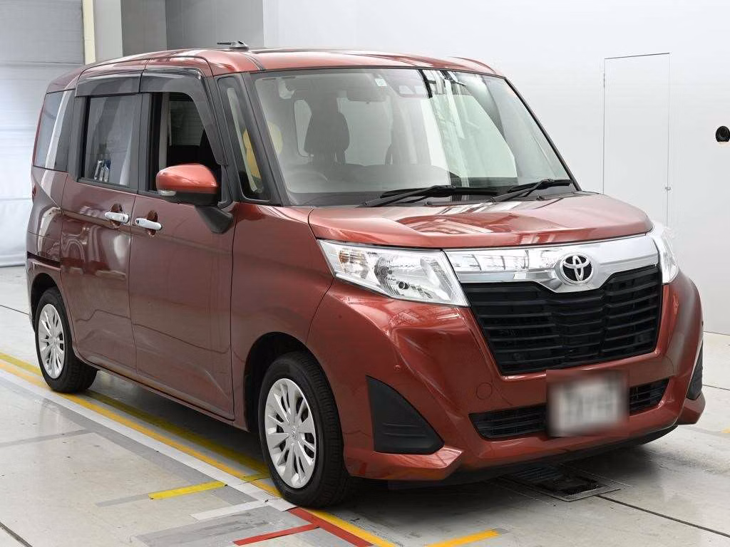 TOYOTA ROOMY