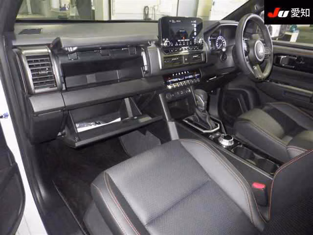 MITSUBISHI TRITON