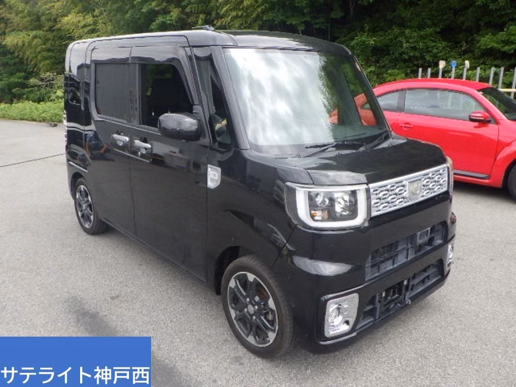 DAIHATSU WAKE