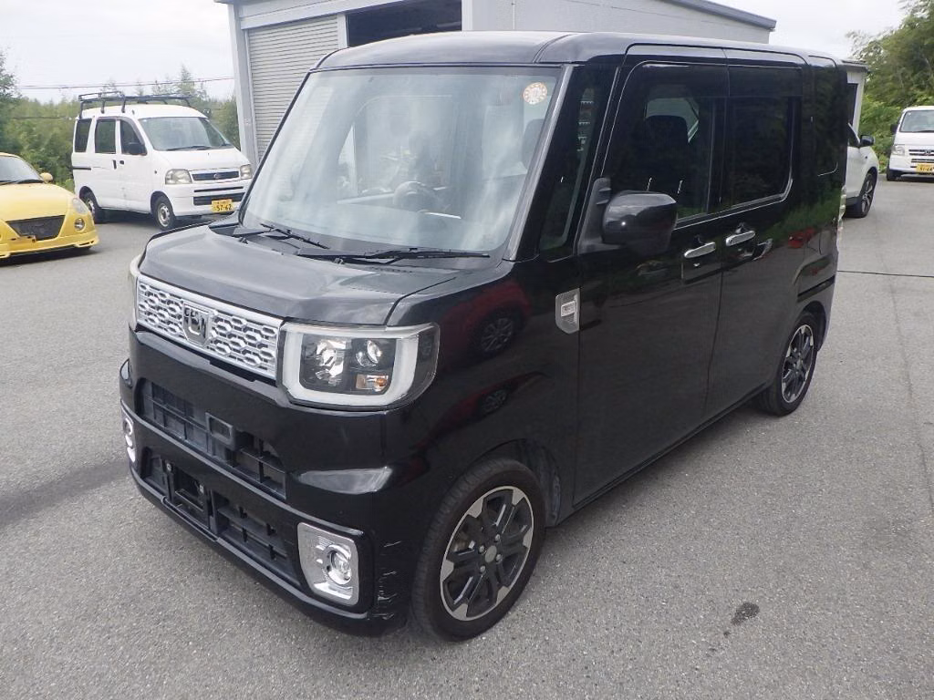 DAIHATSU WAKE