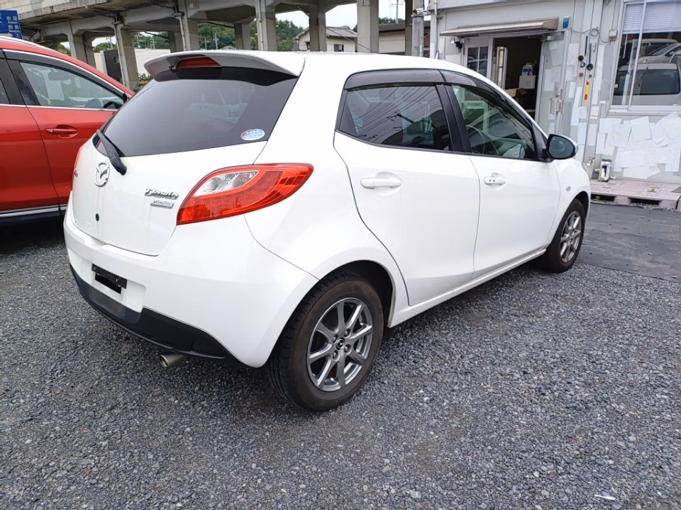MAZDA DEMIO